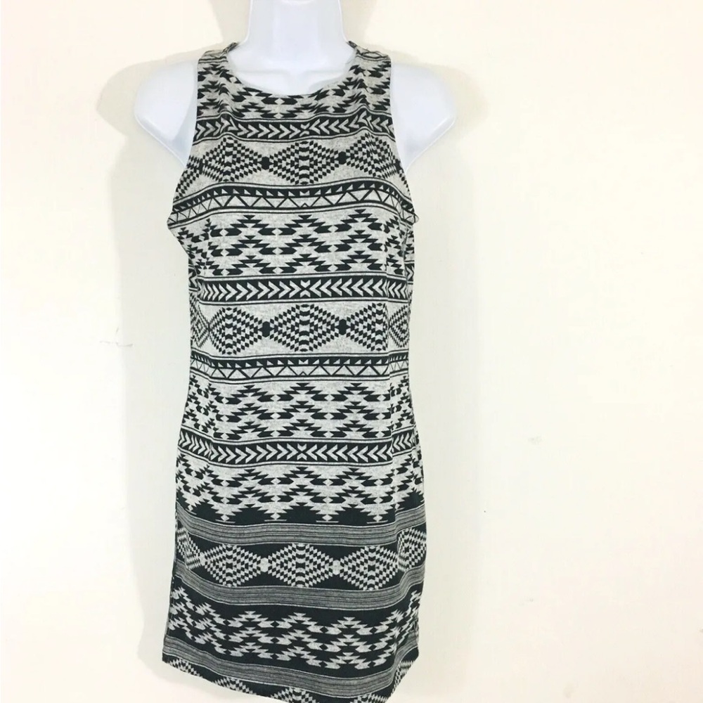 Ginger G Juniors Dress sz M Black Aztec Round Neck Wide Strap Sundress Casual